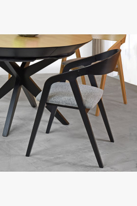 Černá dřevěná jídelní židle , Jídelní židle- 1 2