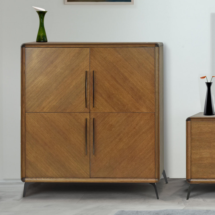 Designová komoda - 4 dveřová na nožičkách , Kredence a príborníky- 2