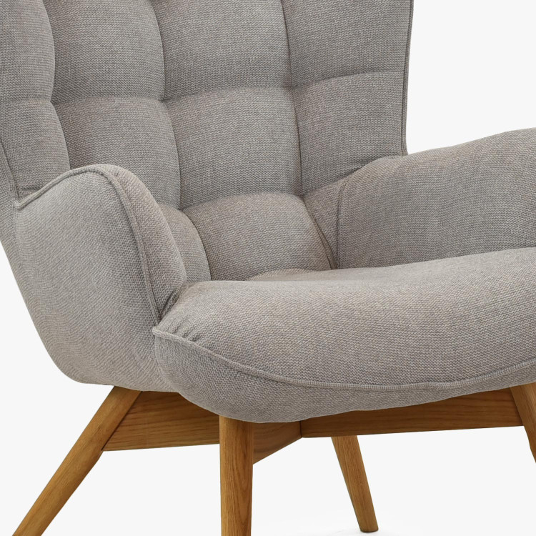 Moderner grauer Polstersessel mit Eichenholzbeinen Wohnzimmer