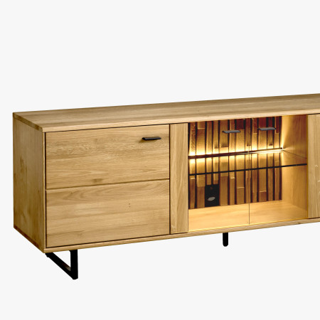 Dlouhá tv komoda dřevo dub, na černých kovových nohách