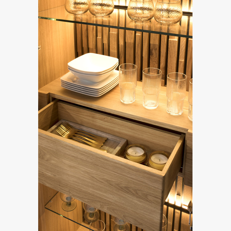 Dřevěná komoda dub s šuplíky a dvířky