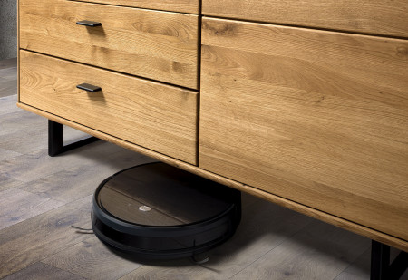 Dubový příborník s dvířky a šuplíky