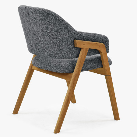 Dubova židle v tmavé barvě