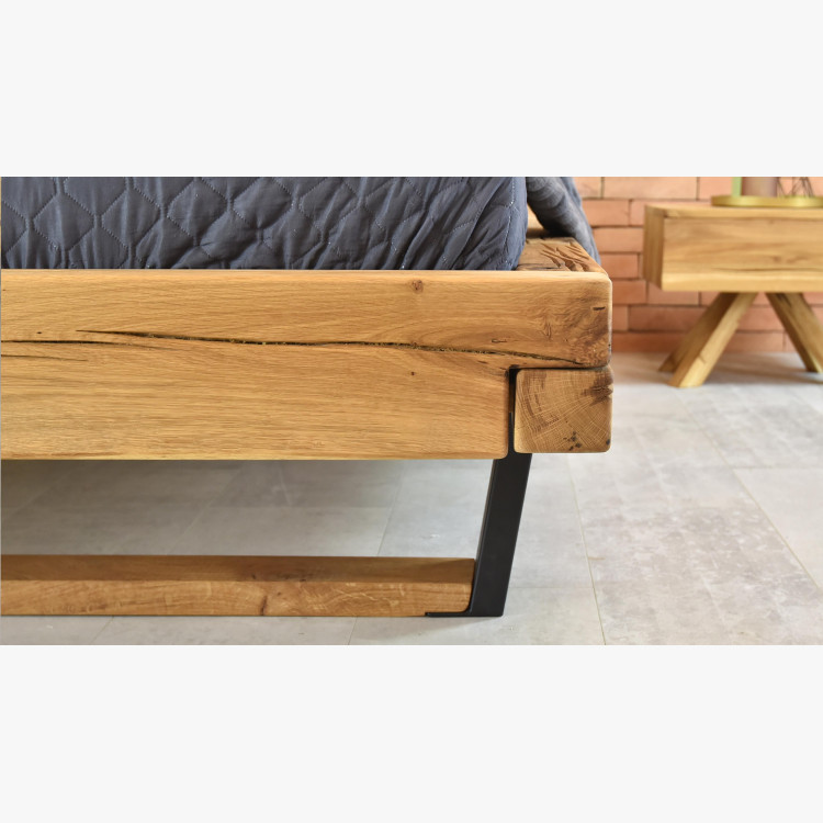 Masívni ram postele kovové nohy, Laura 200 x 200