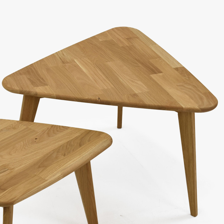 Sada dvou dřevěných stolků