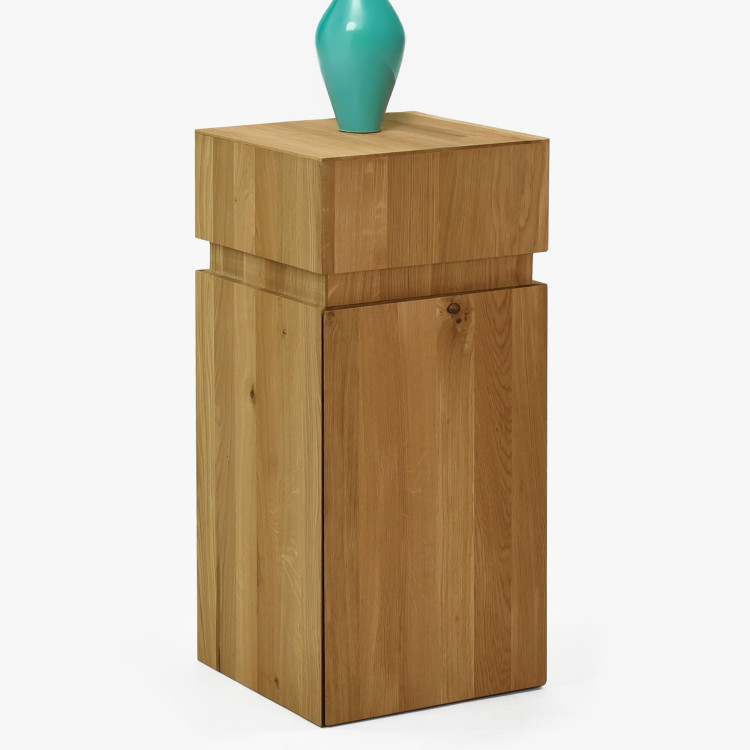 Příruční stolek z dvířky dřevěný