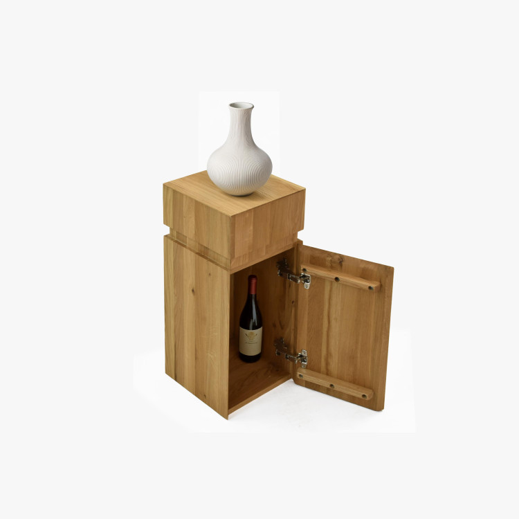 Příruční stolek z dvířky dřevěný