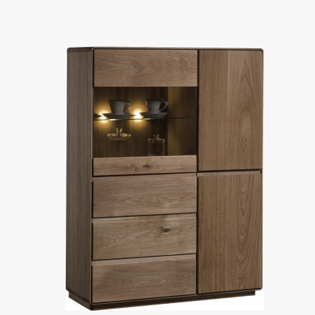 Dubová vitrina, Helsinki 45 DP