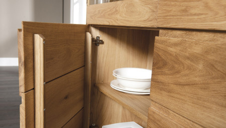 Dubová vitrina, Helsinki 45 DP