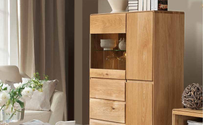 Dubová vitrina, Helsinki 45 DP