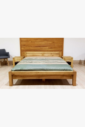 Postel z masivu Antik 180 x 200 cm 2