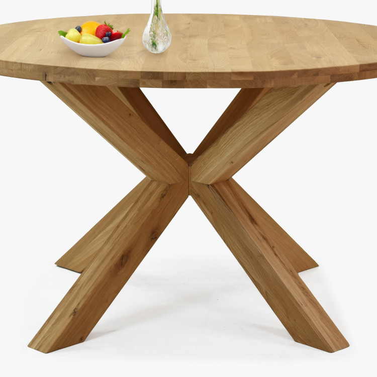 Dubový kulatý stůl o průměru 130 cm