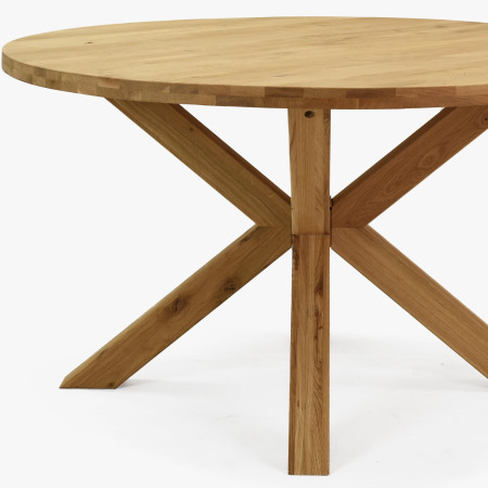 Dubový kulatý stůl o průměru 130 cm