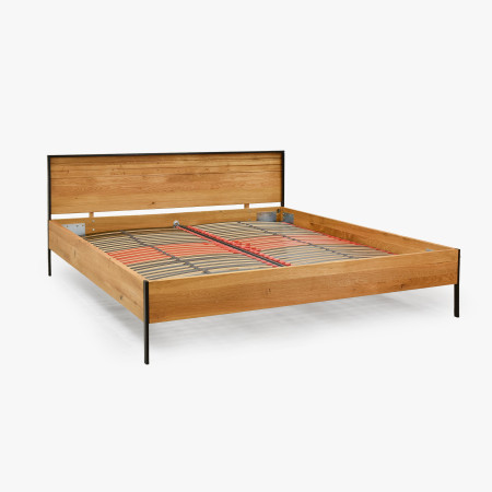 Dubová manželská postel , kovové nohy 180 x 200