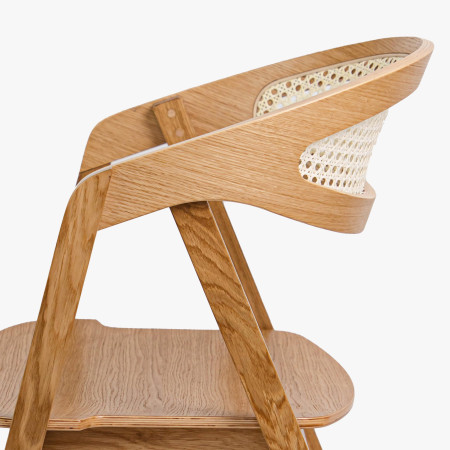 Stohovatelná židle z dubu z ratanem