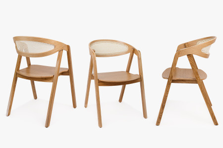 Stohovatelná židle z dubu z ratanem