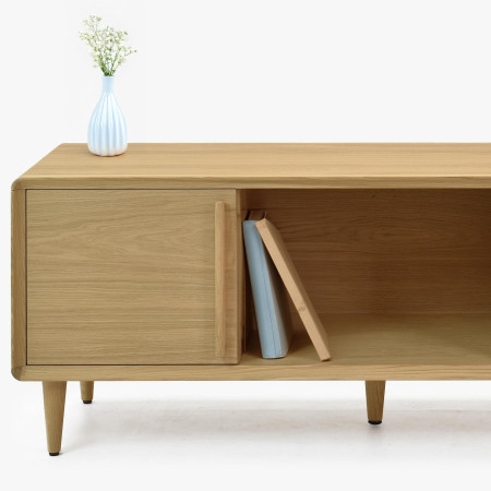 Tv komoda v barvě dub bílý na nožičkách