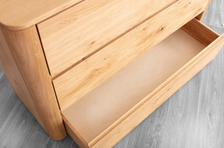 Dubová komoda se zásuvkami 120 cm široká