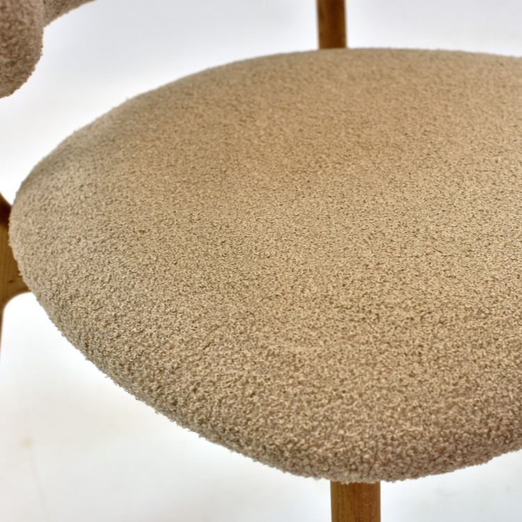 Prémiova dubová židle s béžovým čalouněním