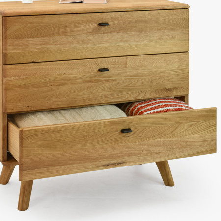 Dubová komoda se šuplíky na nohou