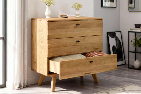 Dubová komoda se šuplíky na nohou