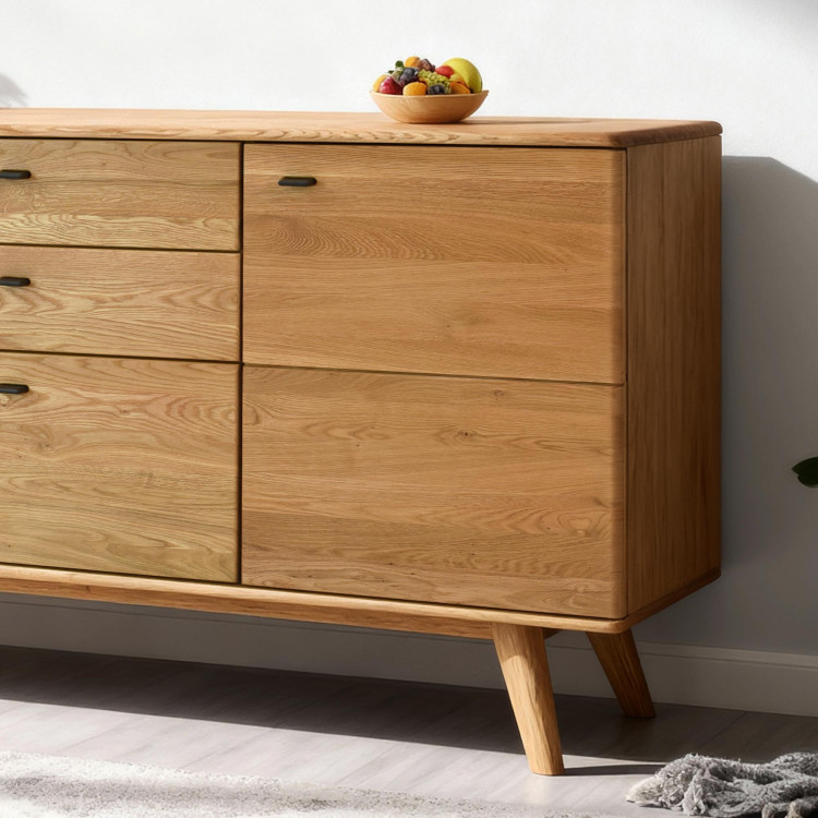 Dubová komoda s dvířky a šuplíky