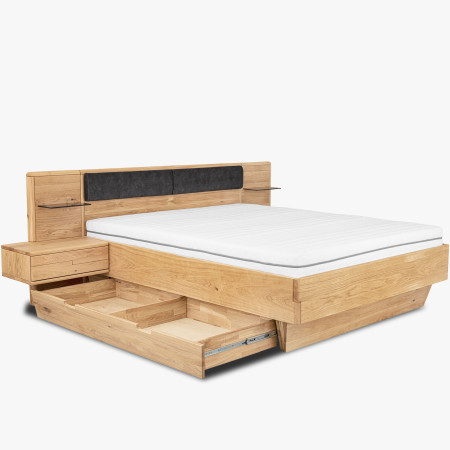 Dubová postel s nočními stolky a úložným prostorem