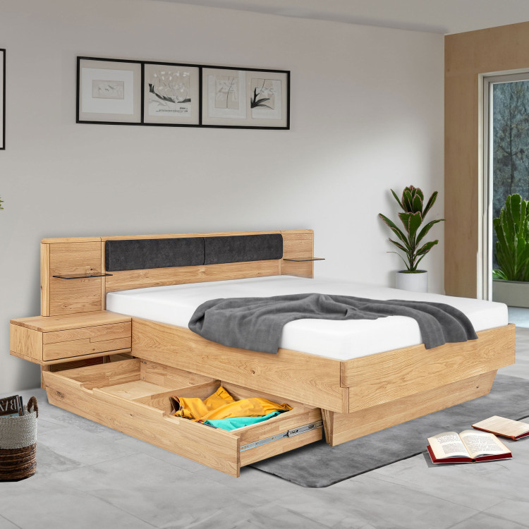 Dubová postel s nočními stolky a úložným prostorem