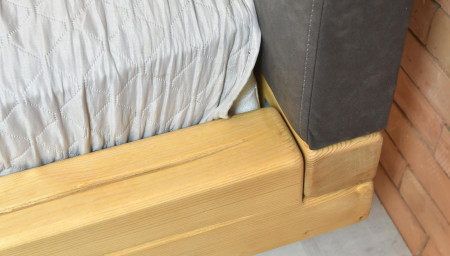 Postel z masivu na nohách, Laura smrk 160 x 200 cm