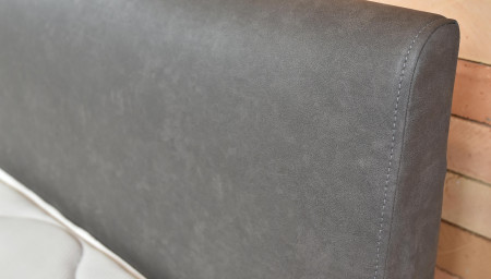 Moderní masívni postel z dub kovové nohy, Laura 160 x 200