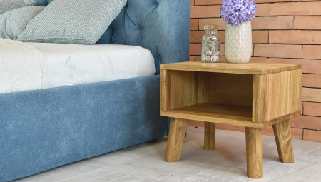 Dubový noční stolek Marina