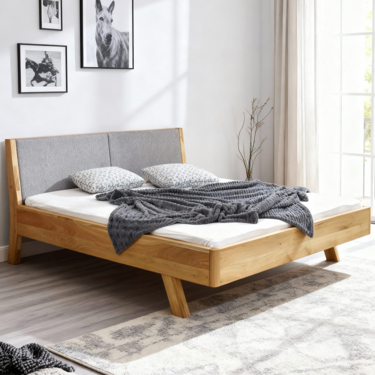 Postel z masivu - látkové čelo šedé Marina 160 x 200 cm