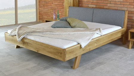 Postel z masivu - látkové čelo šedé Marina 180 x 200 cm