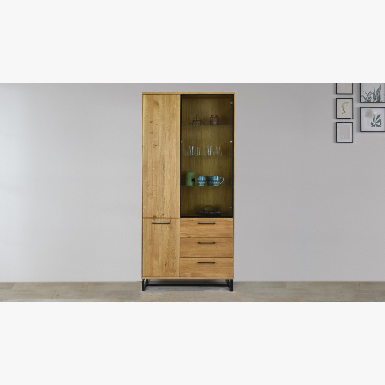 Vitrine mit schwarzen Metallbeinen, Lagos 10