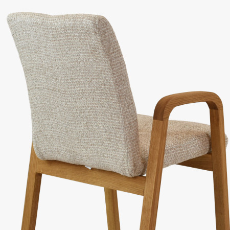 Eichenstuhl mit Armlehnen, gepolstert beige