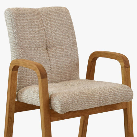 Eichenstuhl mit Armlehnen, gepolstert beige