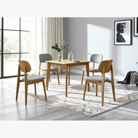 Črquadrativer Eichen-Esstisch für die Küche mit 4 Massivholzstühlen