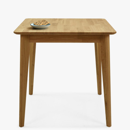 Člärförmiger Holztisch 75 x 75 cm