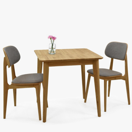 Člärförmiger Holztisch 75 x 75 cm