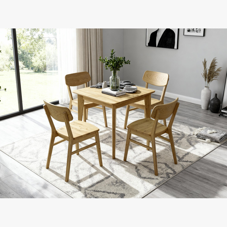 Člärförmiger Holztisch 75 x 75 cm