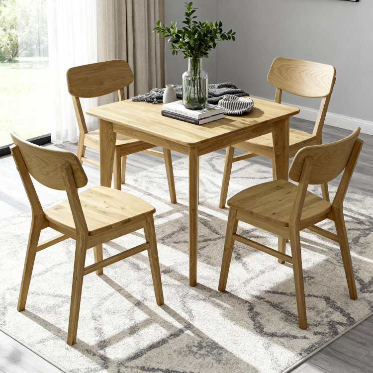 Člärförmiger Holztisch 75 x 75 cm