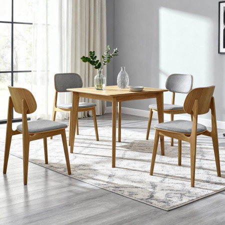 Člärförmiger Holztisch 75 x 75 cm