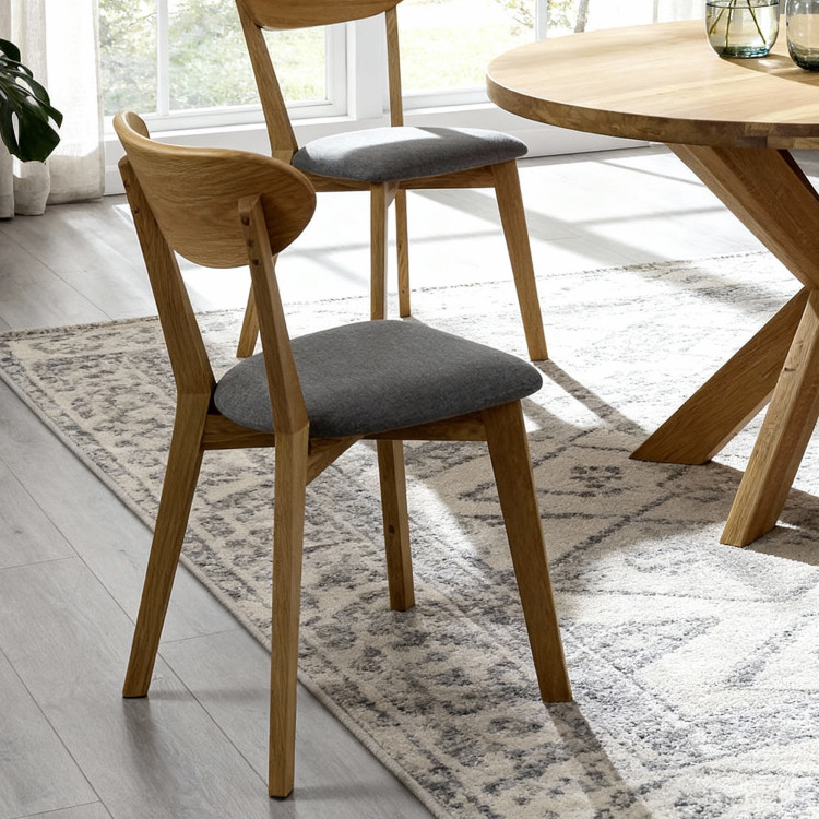 Holztisch rund mit gekreuzten Beinen Ø100 cm