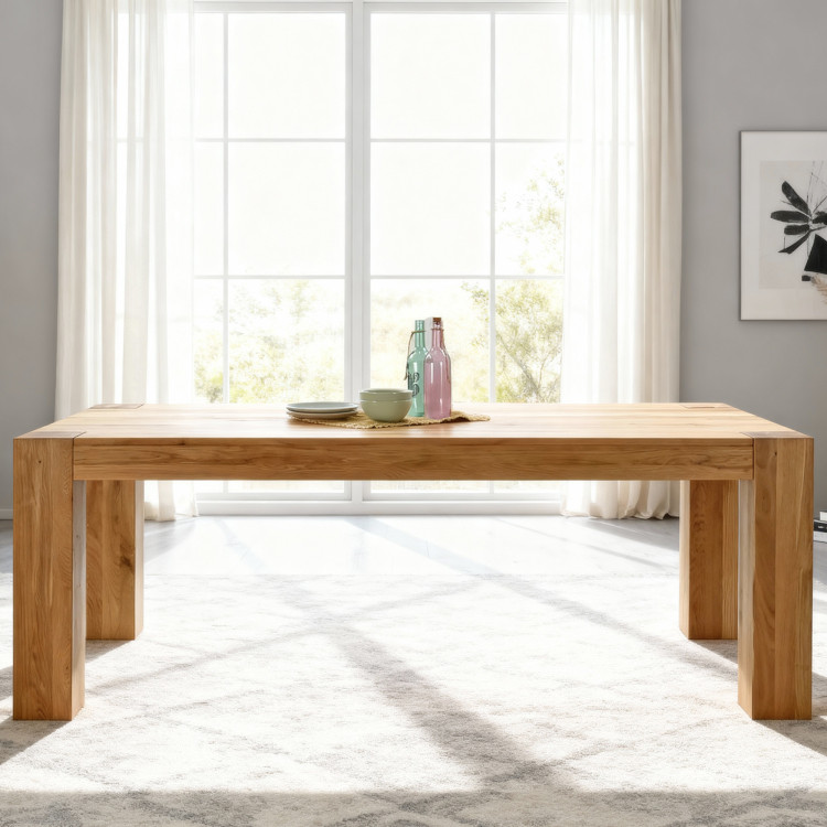 Moderne Sessel mit Armlehne einschließlich Tisch