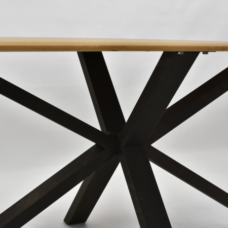 Dubový Tisch mit einem X-förmigen Metallbein 180 x 90 cm