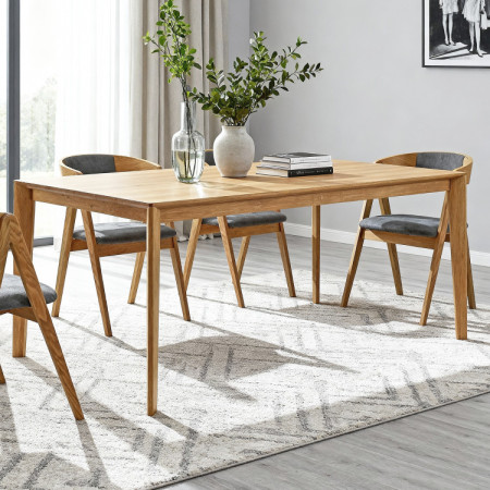 Sestava Eichenholztisch und 4 Stühle