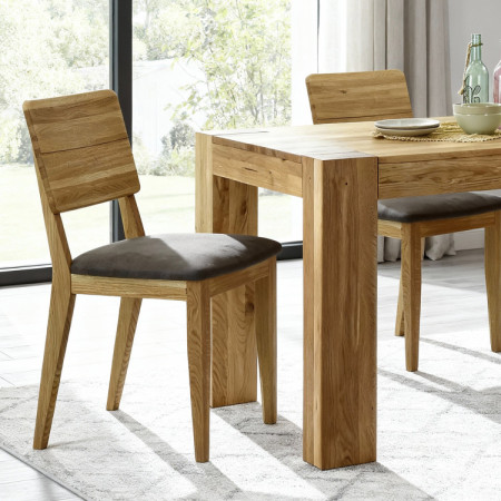 Massiver Eichholz Esstisch 180×100 cm mit 4 gepolsterten Stühlen