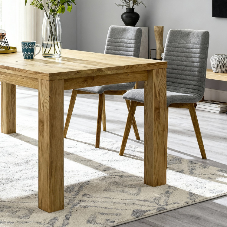 Eichen-Esstisch-Set Tisch 180x90 cm und 4 gepolsterte Stühle in Grau