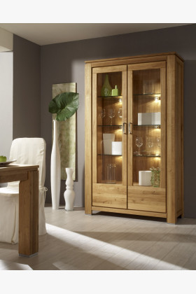 Zweiturige Vitrine aus Eichenmassivholz mit 3 Glasböden, naturfarben