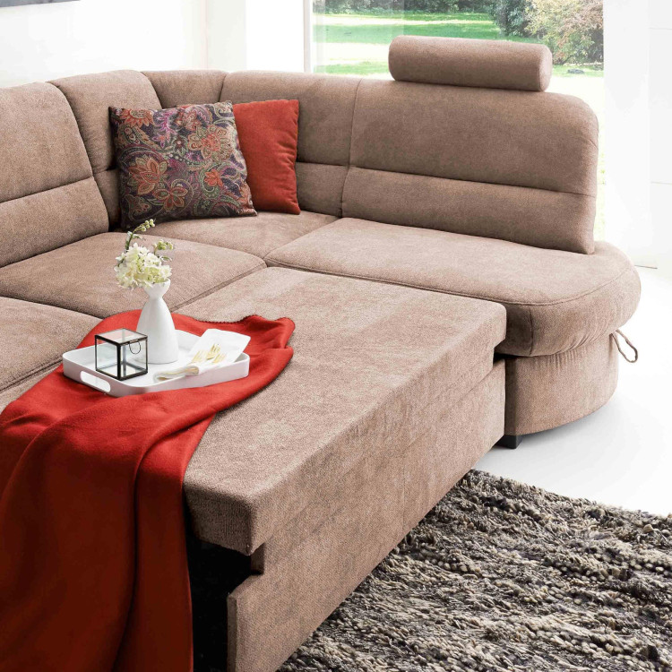 Moderne Wohnlandschaft mit Ottomane rechts